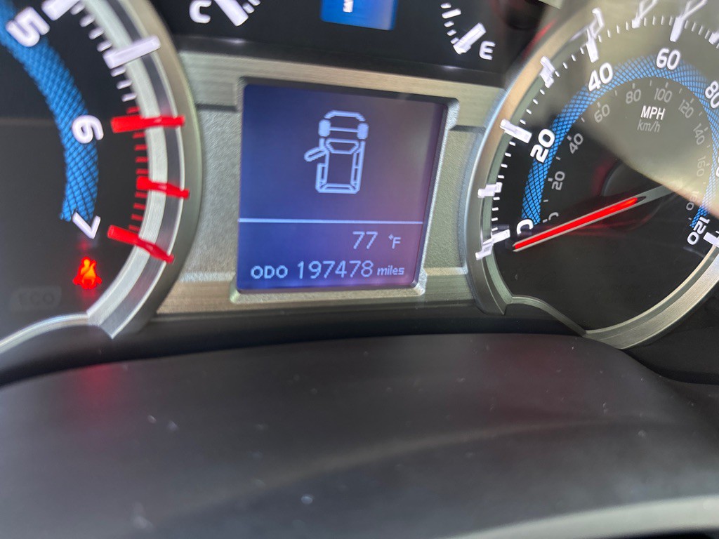 2016 Toyota 4Runner Image 16