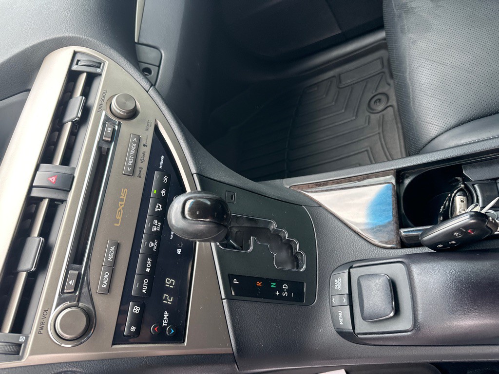 2013 Lexus RX Image 20