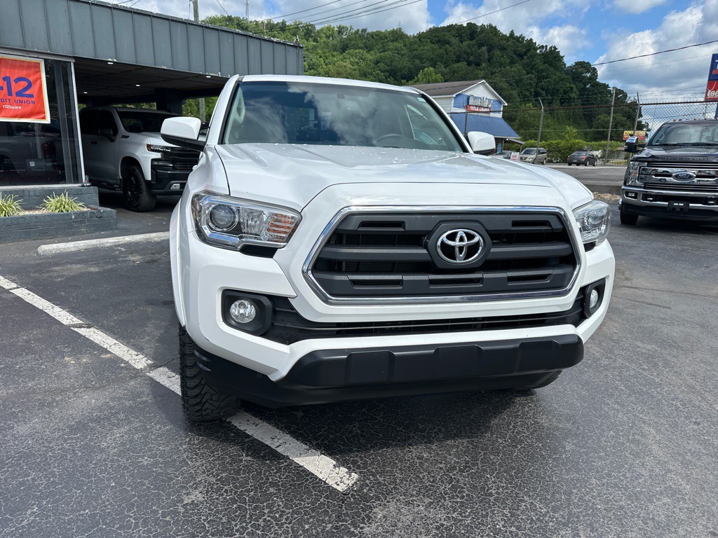 2016 Toyota Tacoma Image 6