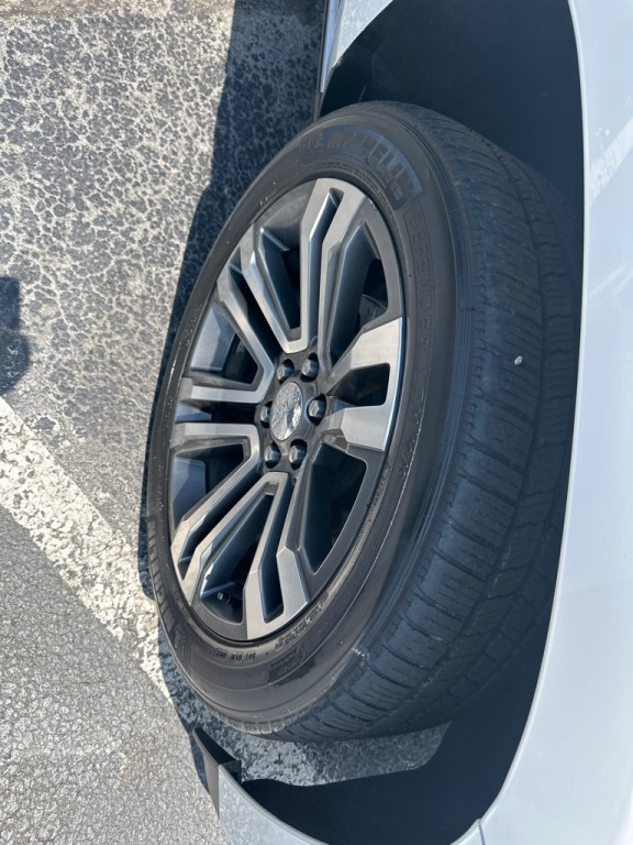 2019 GMC Yukon Image 6