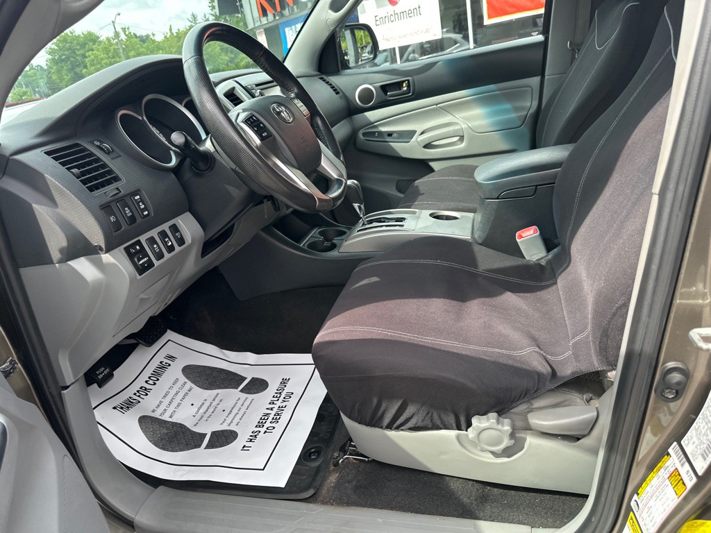 2013 Toyota Tacoma Image 18
