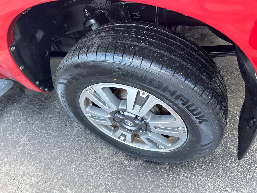2012 Toyota Tundra Image 12