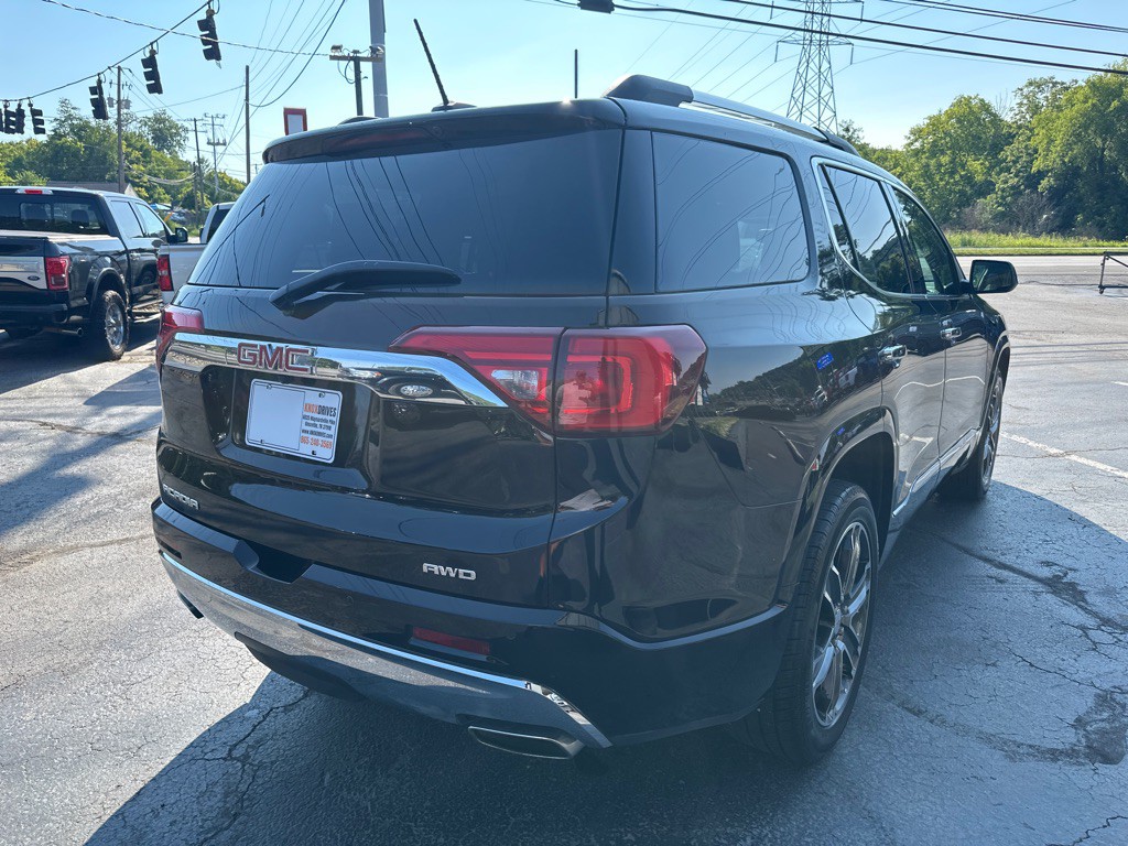 2017 GMC Acadia Image 3