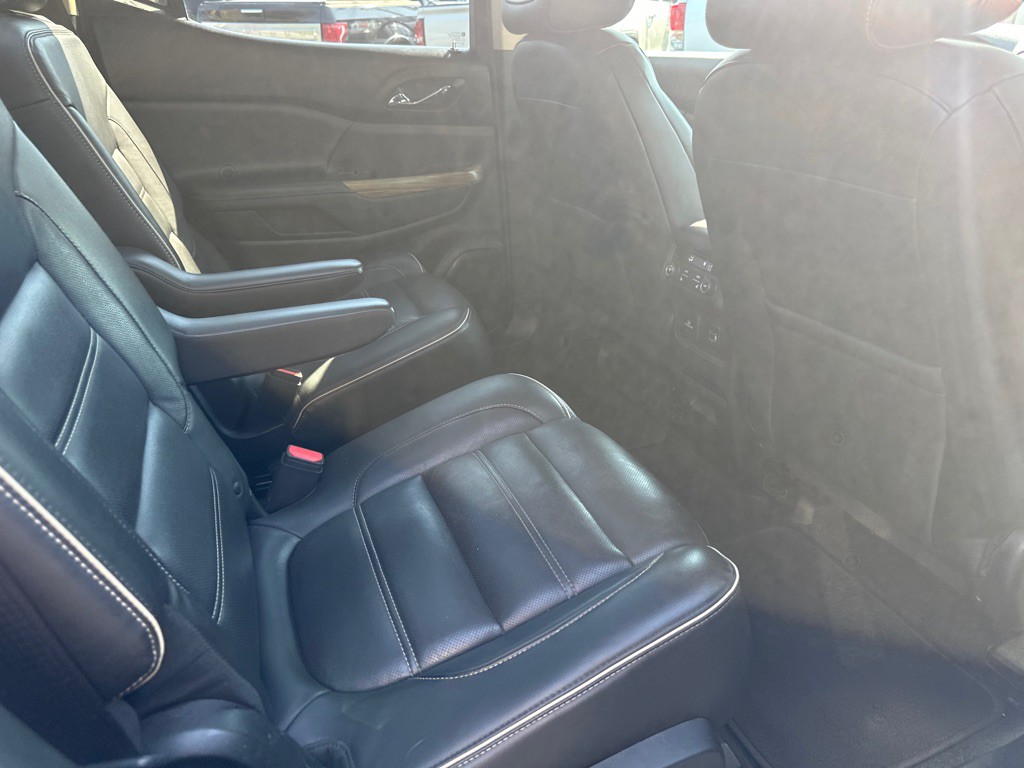2017 GMC Acadia Image 10