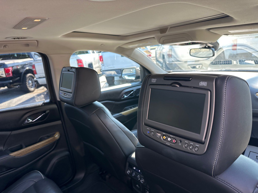 2017 GMC Acadia Image 11