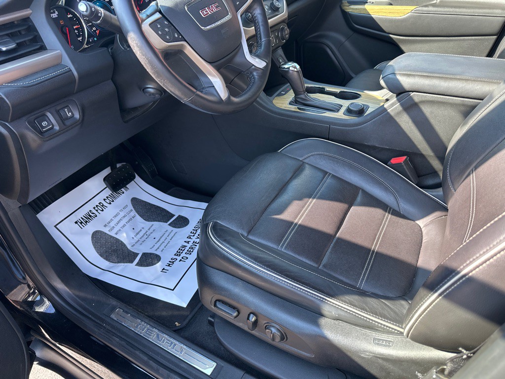 2017 GMC Acadia Image 18