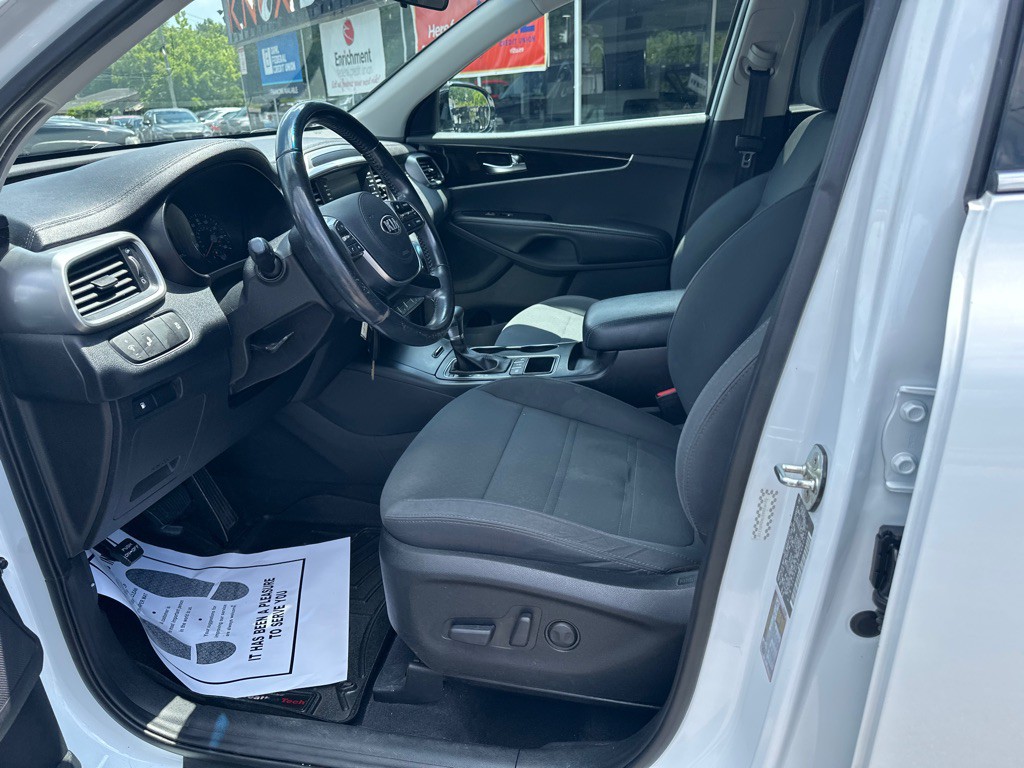 2019 Kia Sorento Image 17