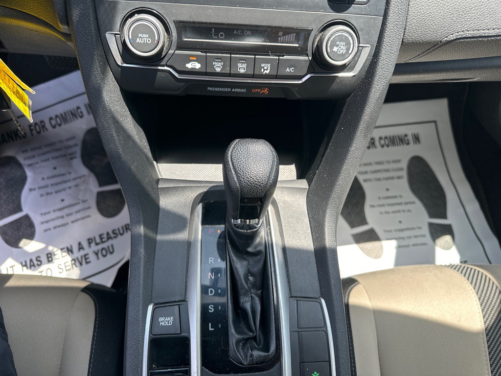 2018 Honda Civic Image 16