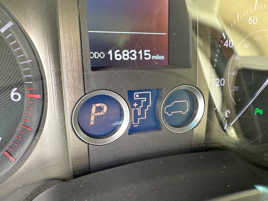 2019 Lexus GX Image 16