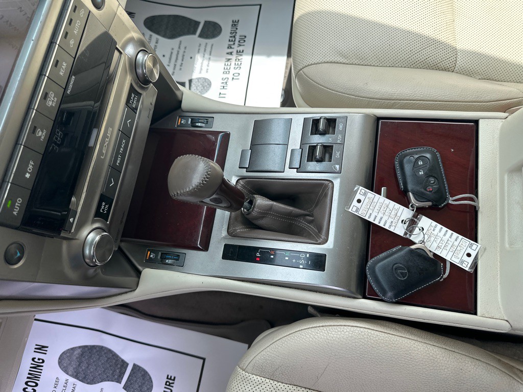 2019 Lexus GX Image 18