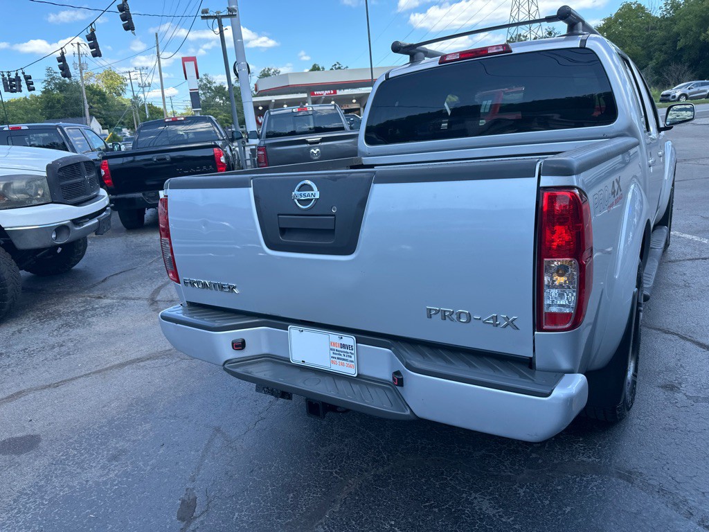2012 Nissan Frontier Image 3