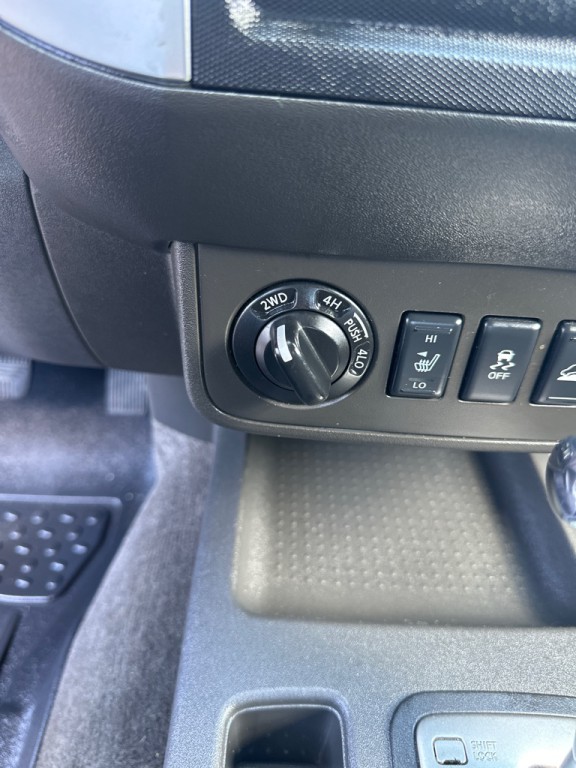 2012 Nissan Frontier Image 15