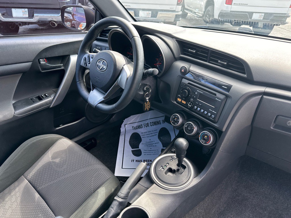 2012 Scion tC Image 10