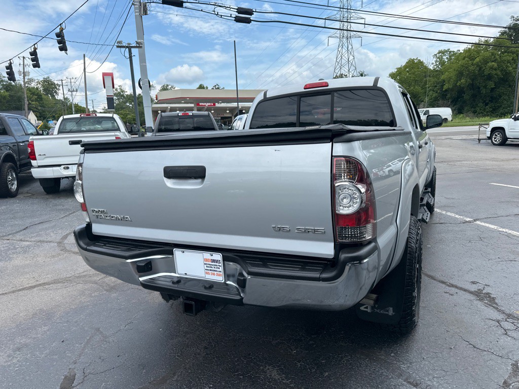 2011 Toyota Tacoma Image 4