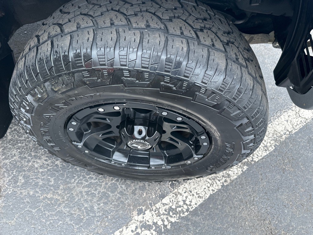 2011 Toyota Tacoma Image 8