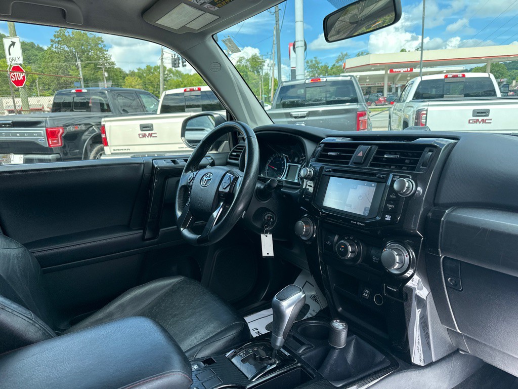 2018 Toyota 4Runner Image 10