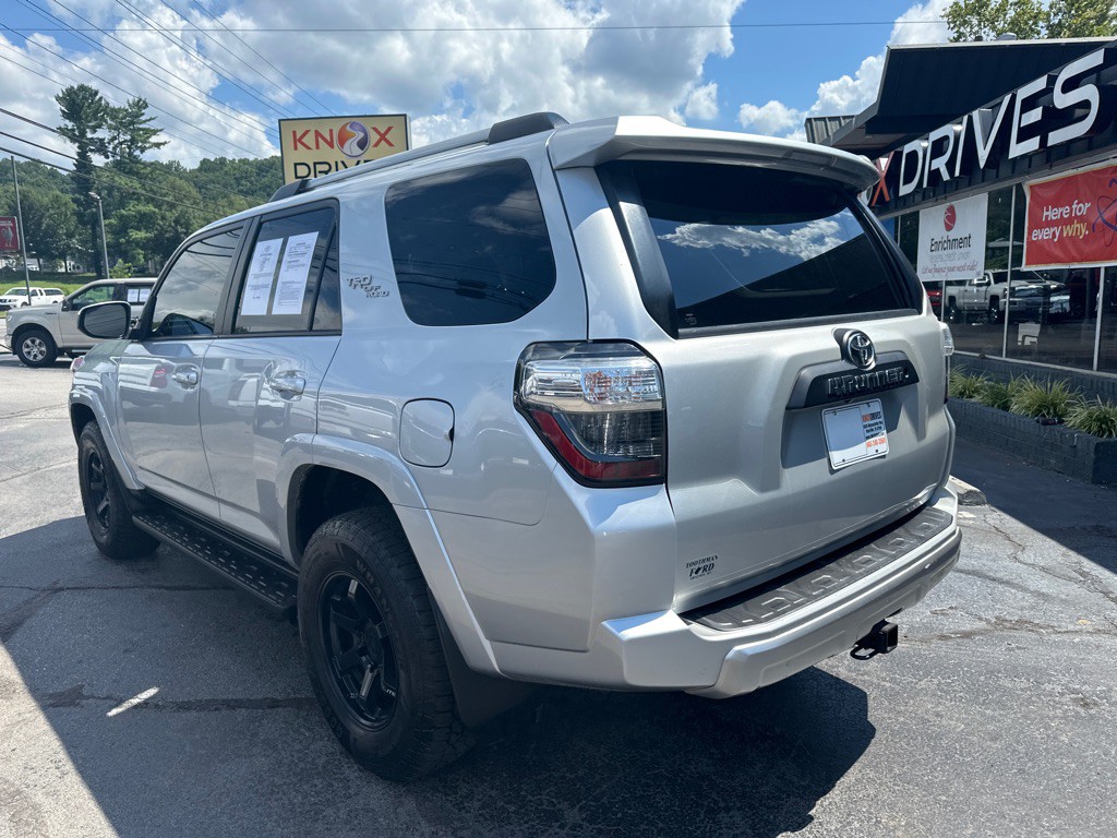 2018 Toyota 4Runner Image 2
