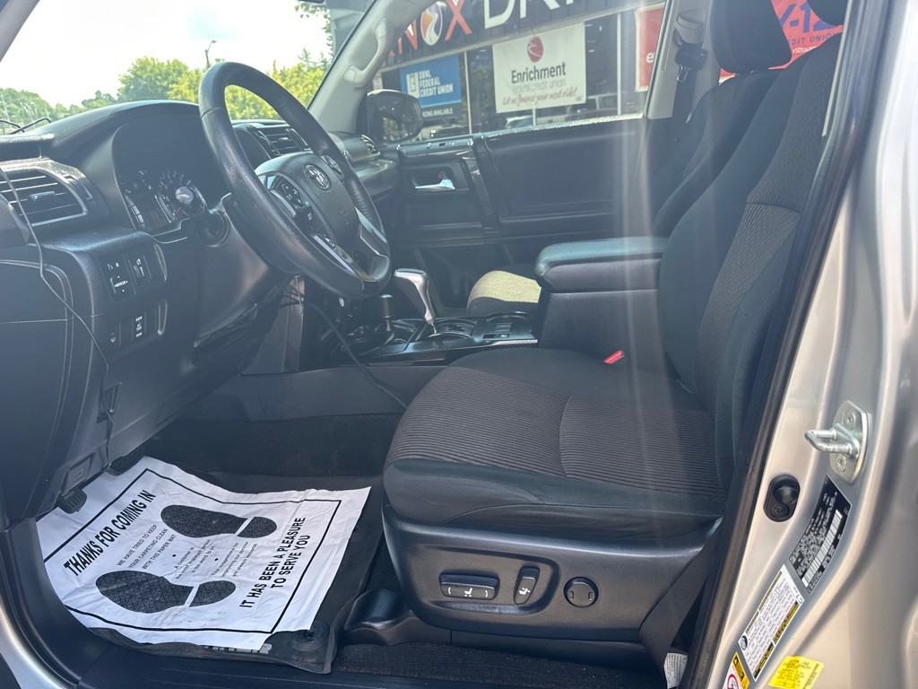 2018 Toyota 4Runner Image 18