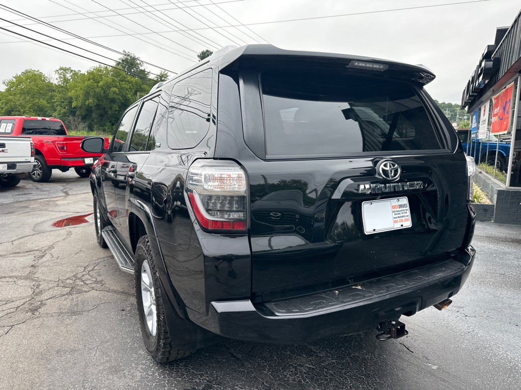 2017 Toyota 4Runner Image 2