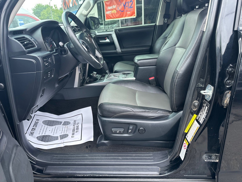 2017 Toyota 4Runner Image 19
