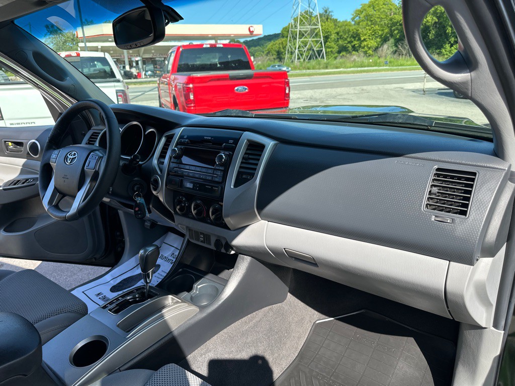 2012 Toyota Tacoma Image 13