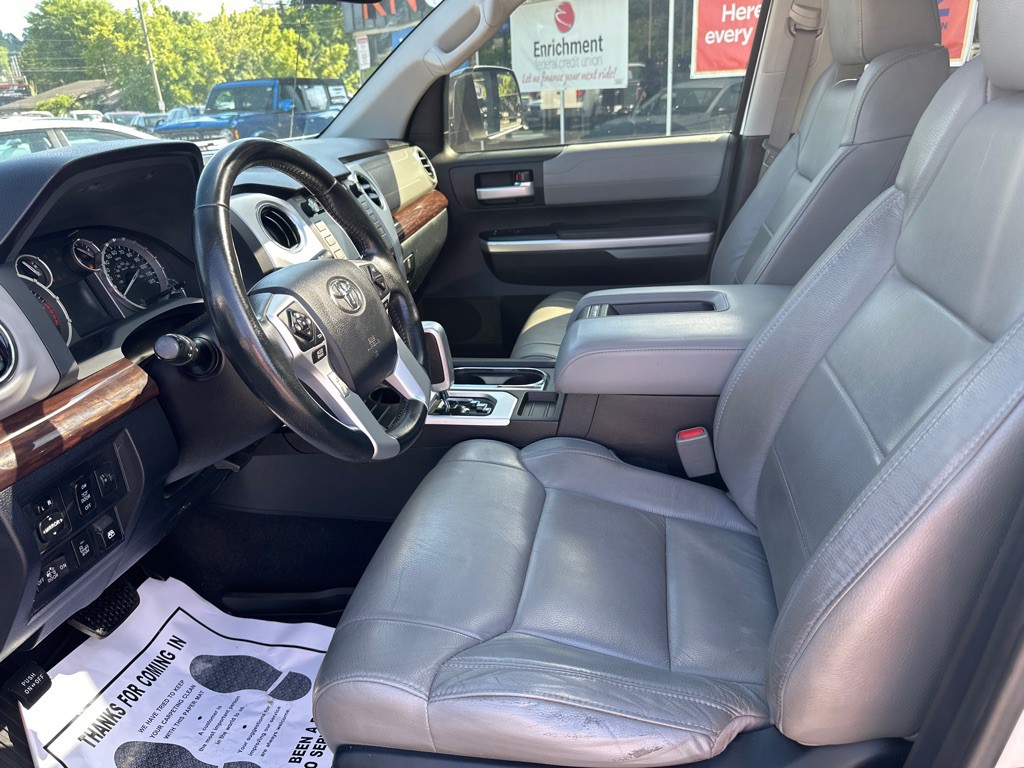 2017 Toyota Tundra Image 5