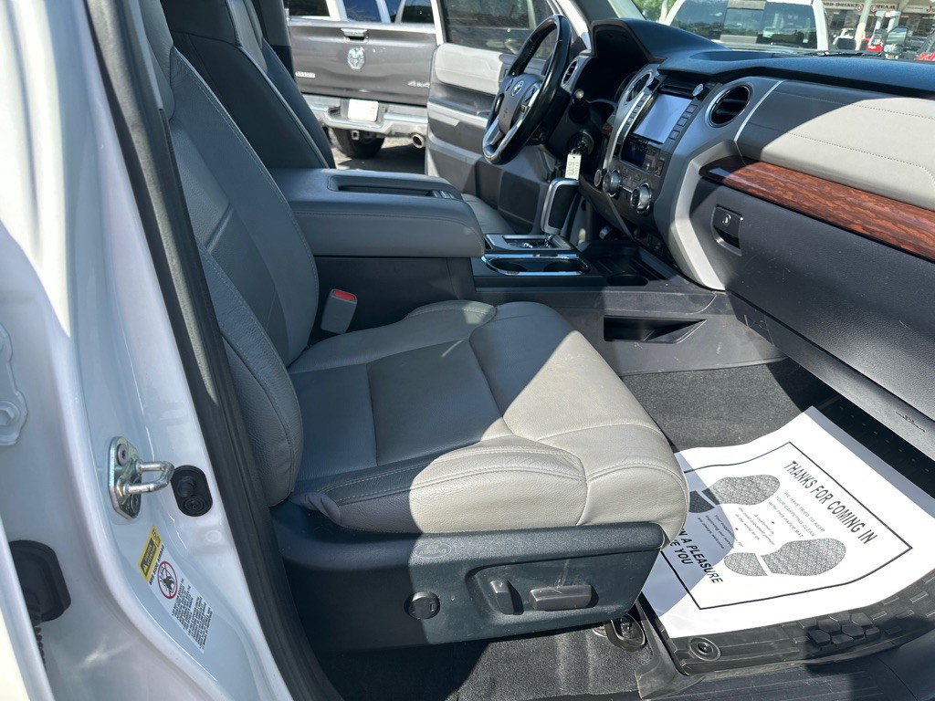 2017 Toyota Tundra Image 15