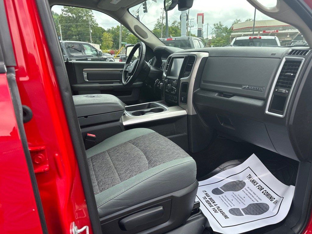 2016 RAM 1500 Image 8