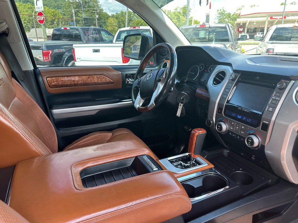 2016 Toyota Tundra Image 10