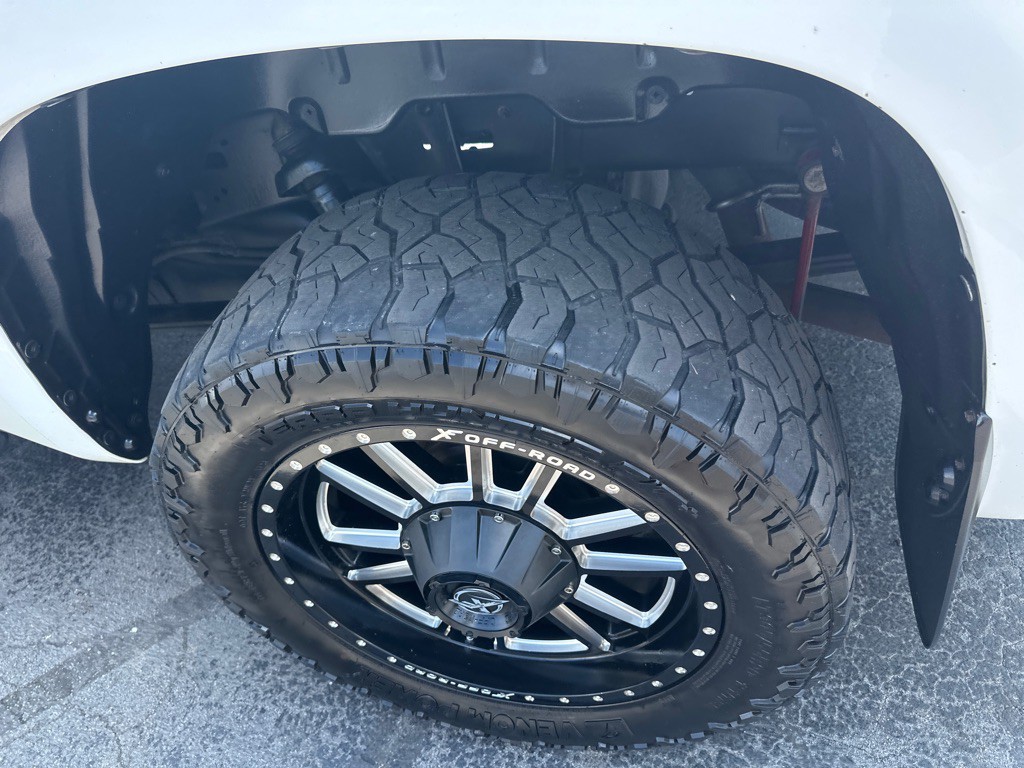 2016 Toyota Tundra Image 14