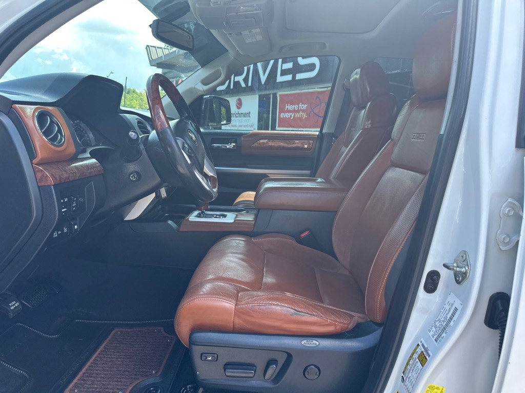 2016 Toyota Tundra Image 20