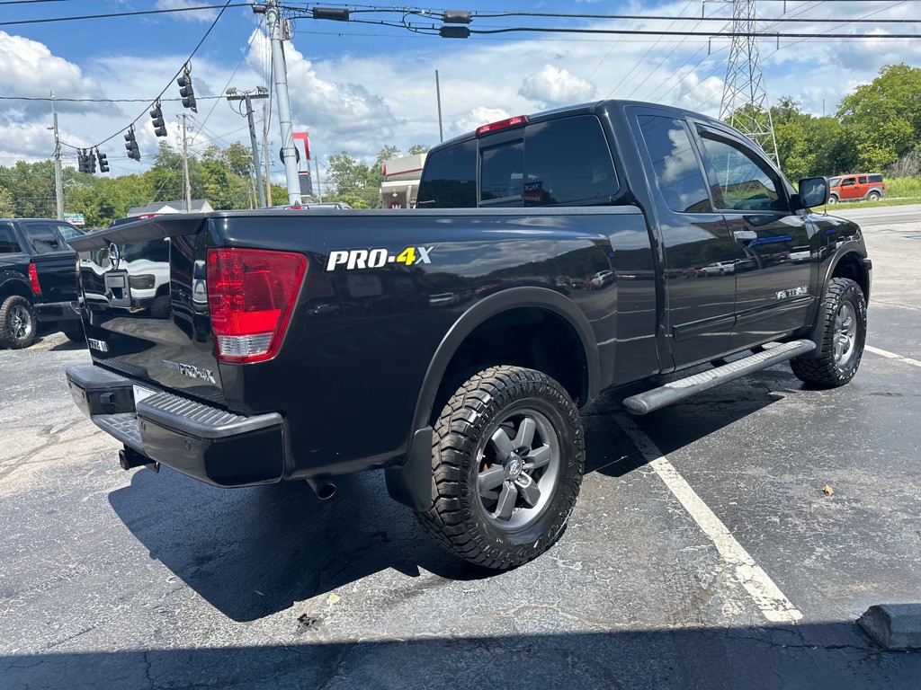 2013 Nissan Titan Image 4