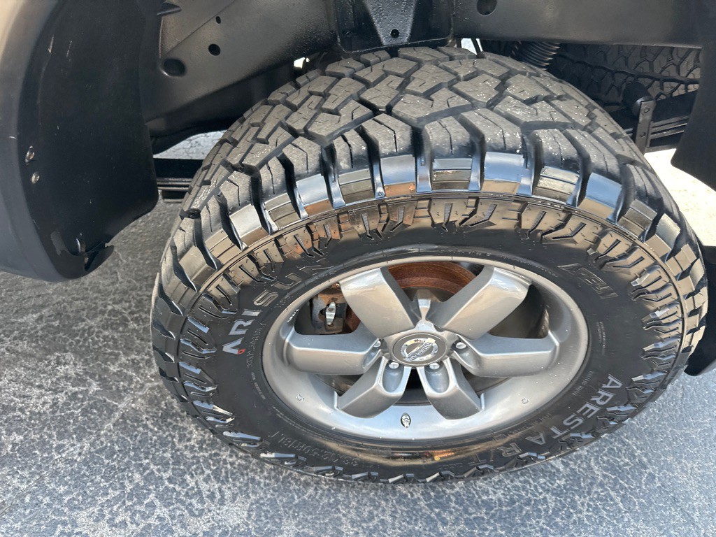2013 Nissan Titan Image 15