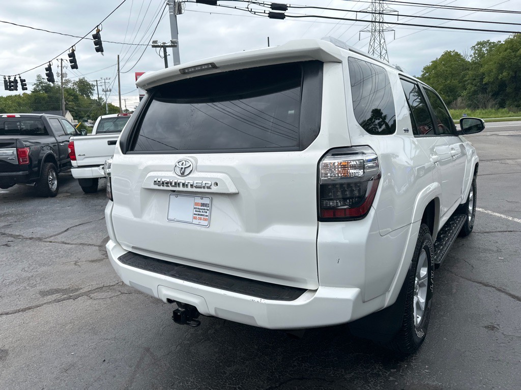 2016 Toyota 4Runner Image 3