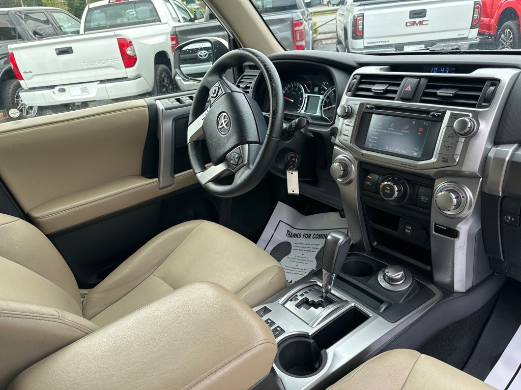 2016 Toyota 4Runner Image 8