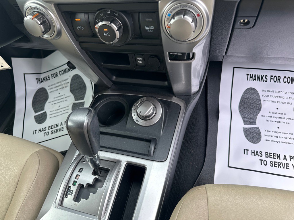 2016 Toyota 4Runner Image 9