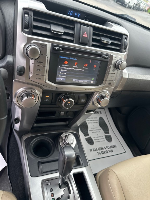 2016 Toyota 4Runner Image 18