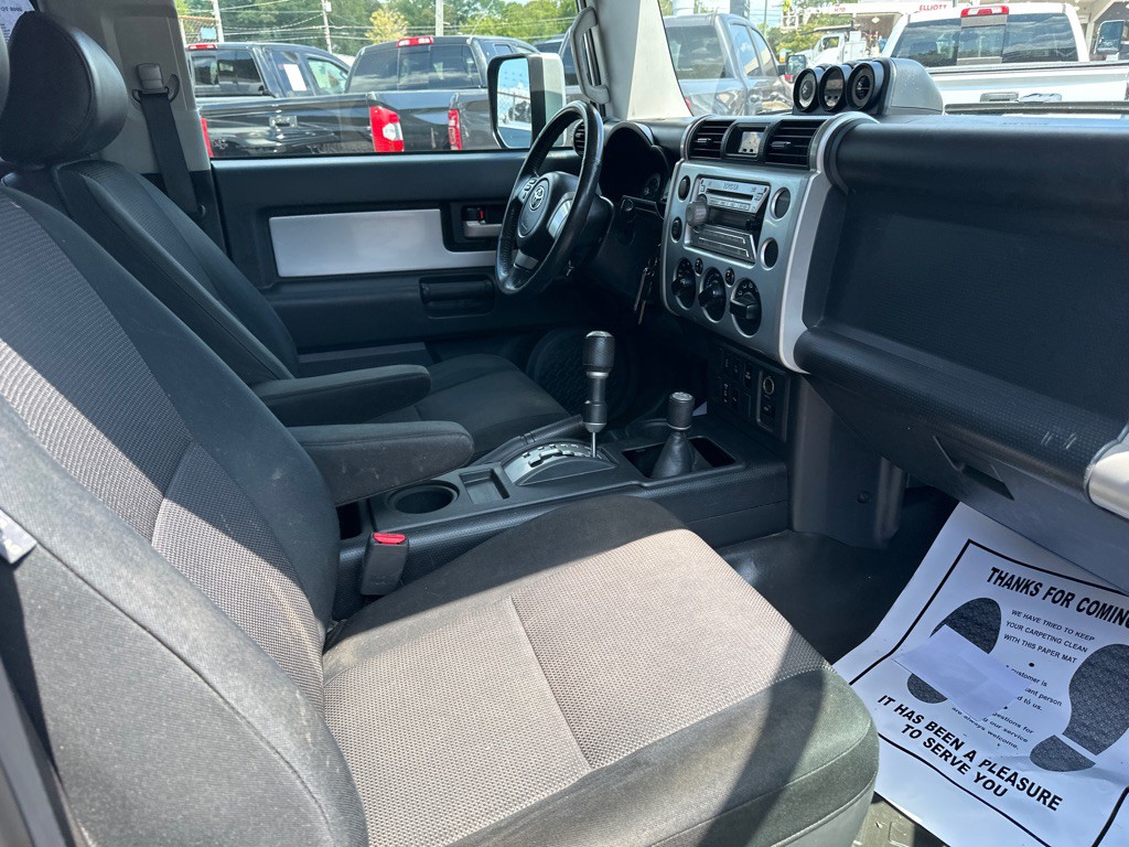 2008 Toyota FJ Cruiser Image 7