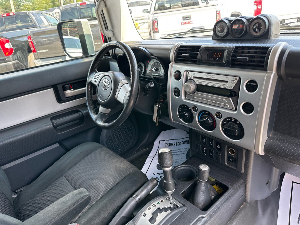 2008 Toyota FJ Cruiser Image 9
