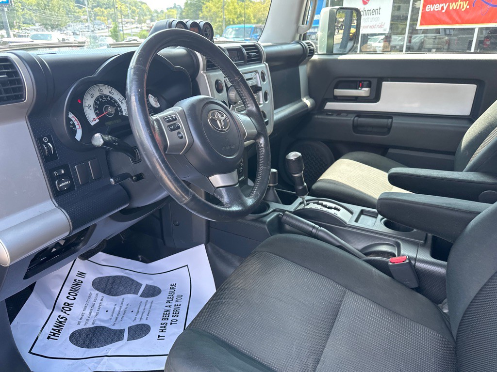 2008 Toyota FJ Cruiser Image 14