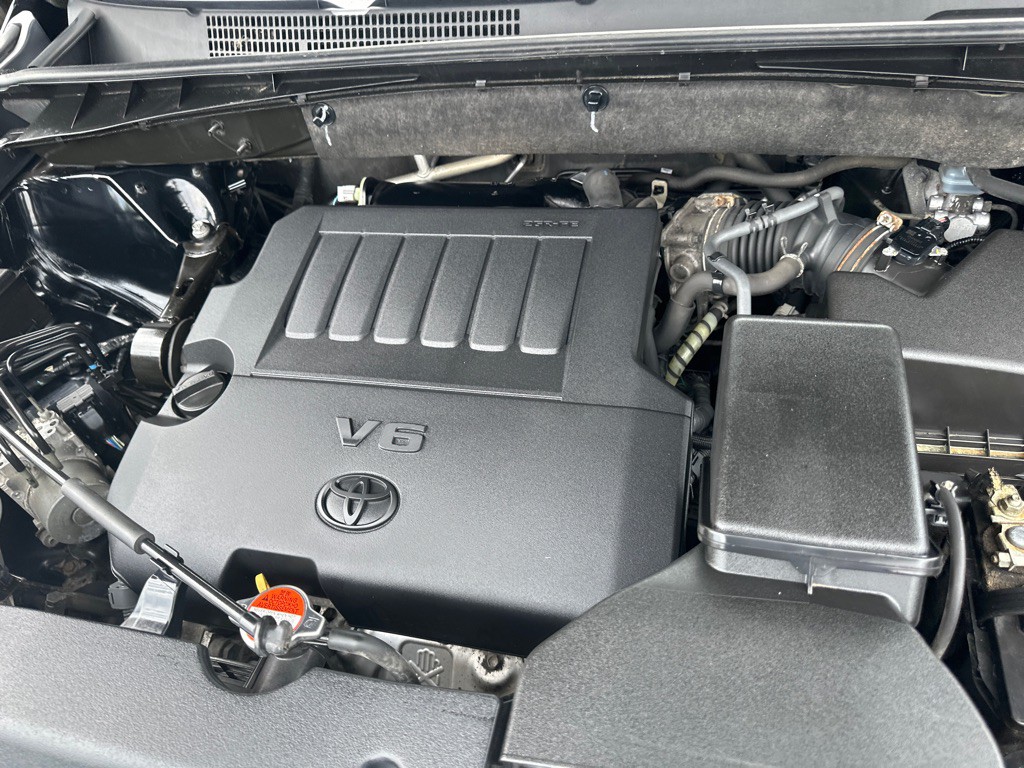 2016 Toyota Highlander Image 21