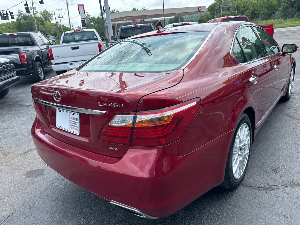 2011 Lexus LS Image 3