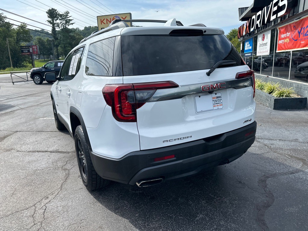 2020 GMC Acadia Image 2