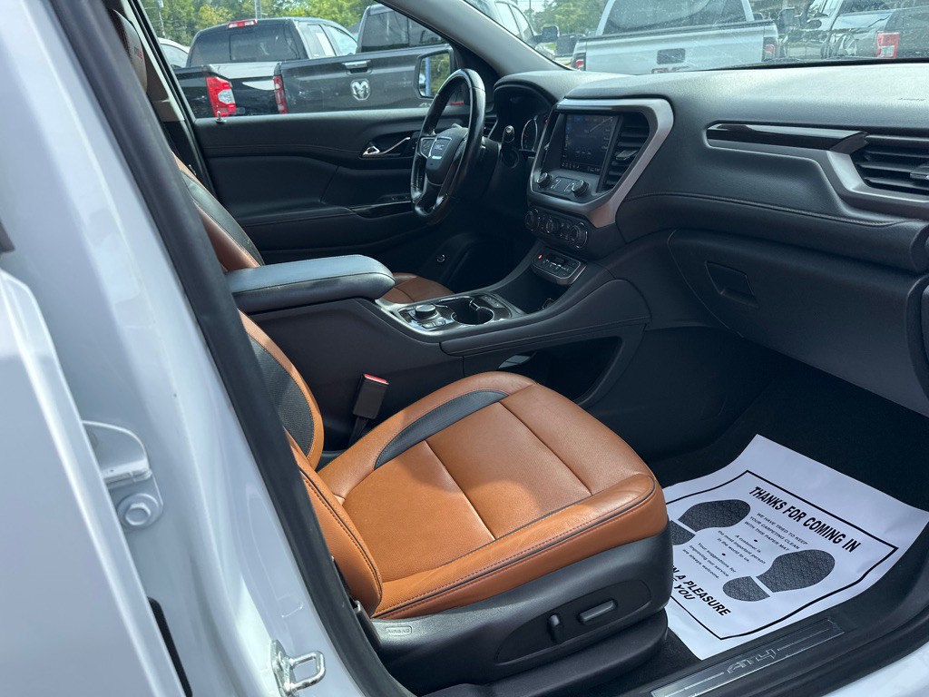 2020 GMC Acadia Image 7