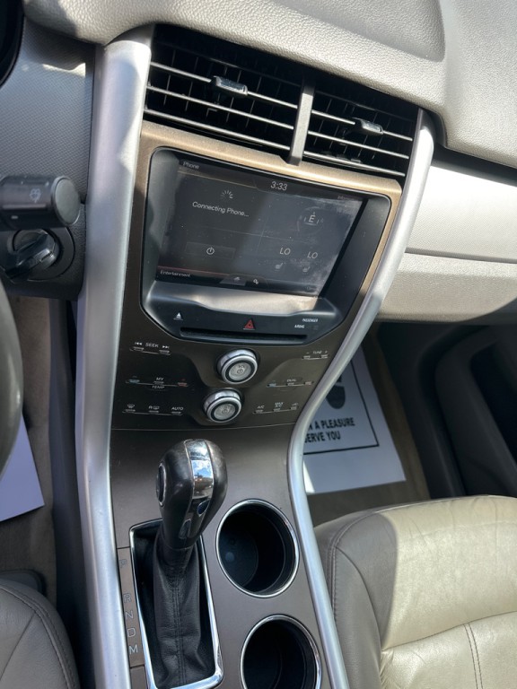 2011 Ford Edge Image 16