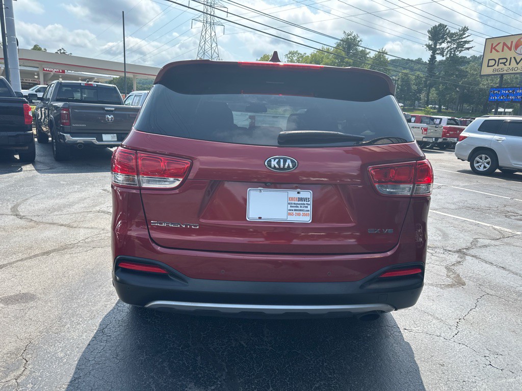 2017 Kia Sorento Image 2
