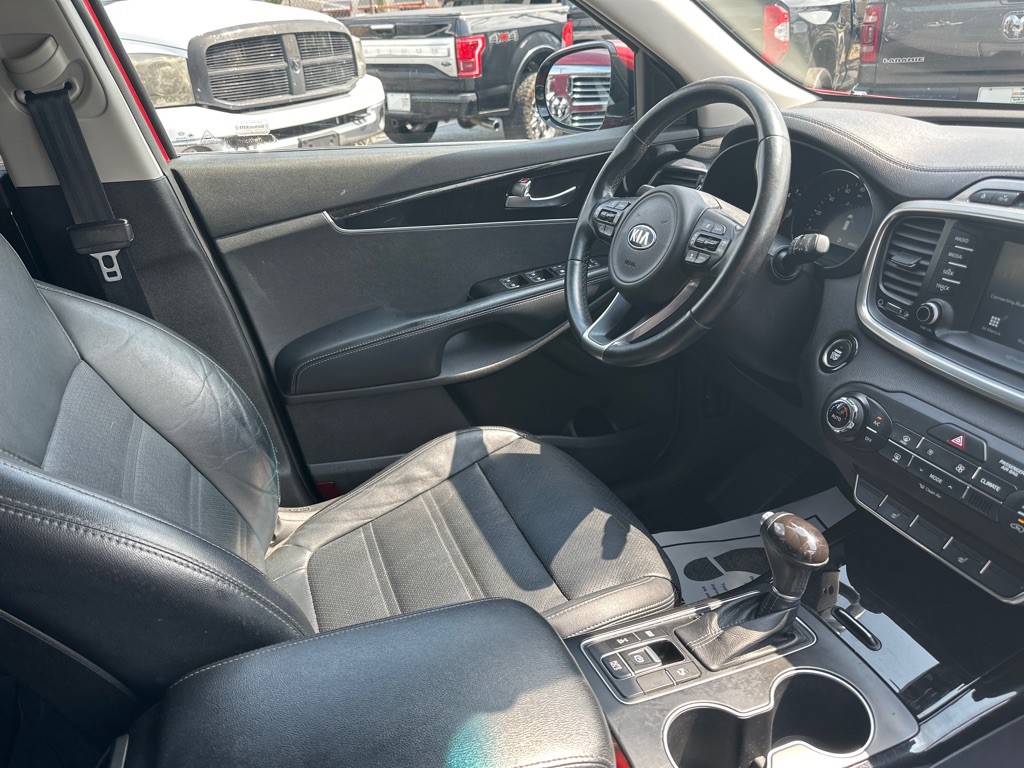 2017 Kia Sorento Image 8