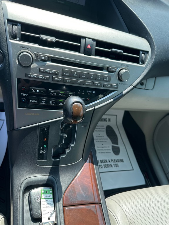 2012 Lexus RX Image 18