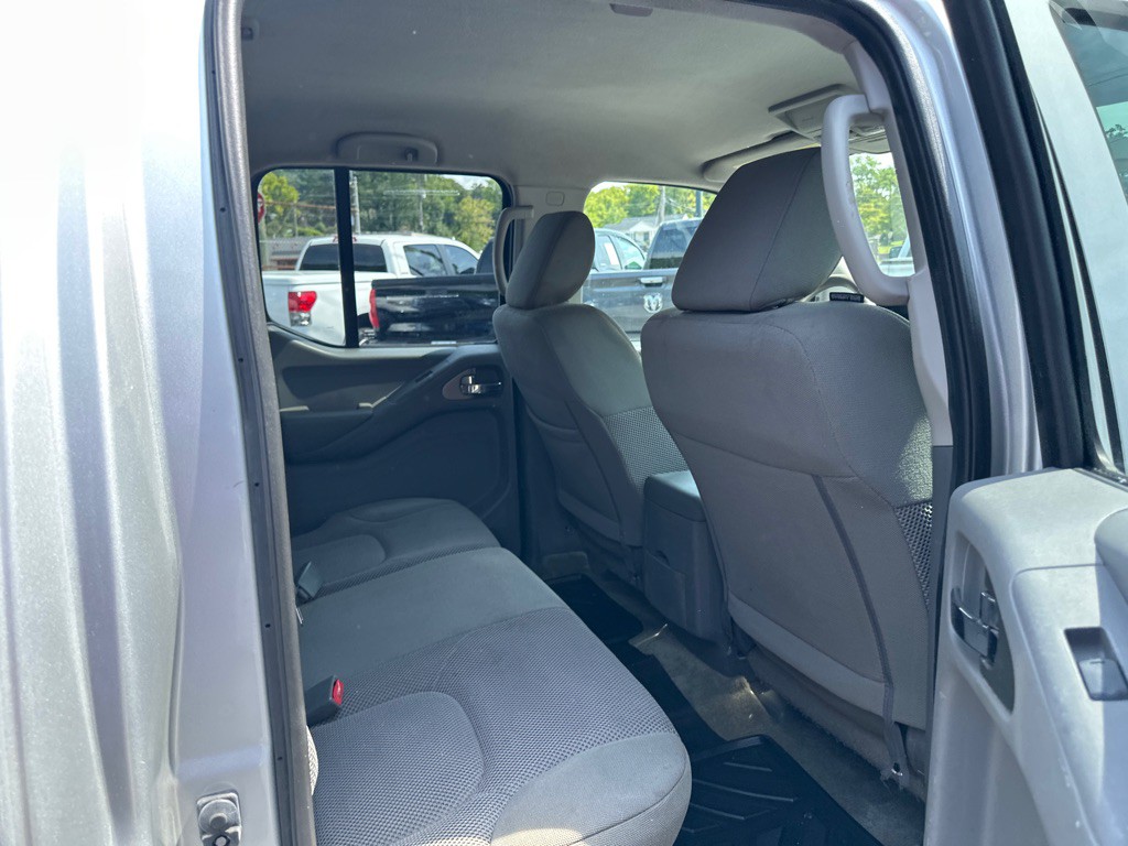 2018 Nissan Frontier Image 9