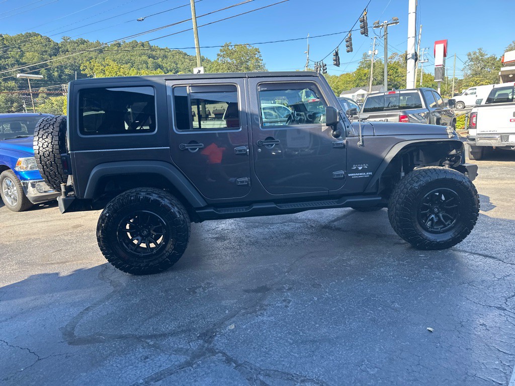2017 Jeep Wrangler Unlimited Image 4